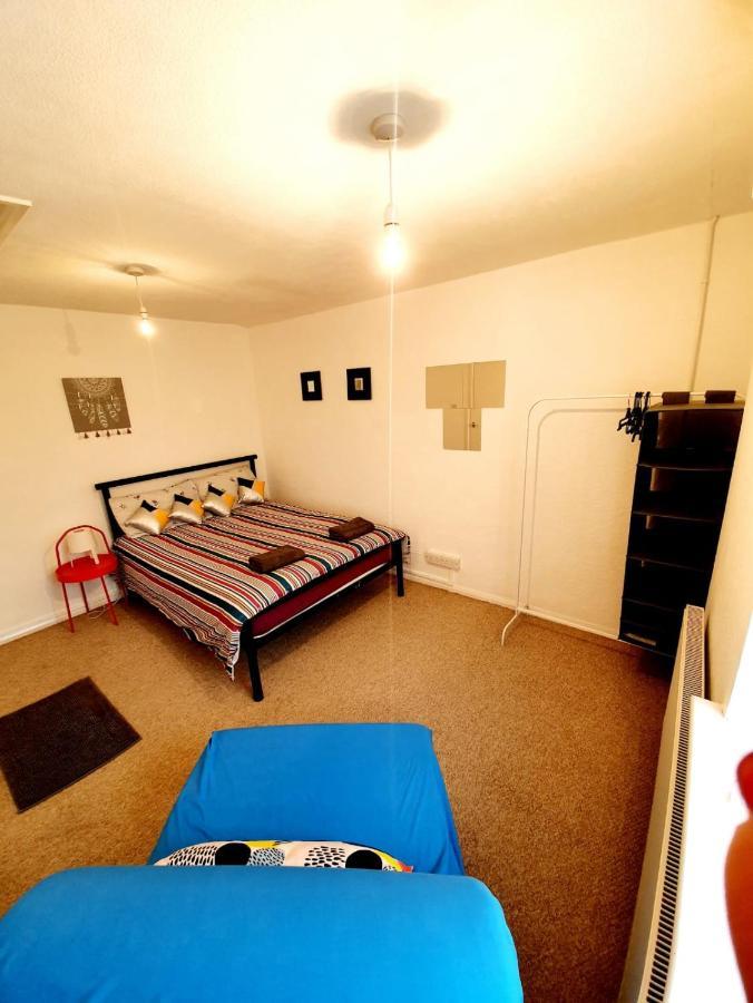 Rayleigh Town Centre 2 Bedroom Apartment מראה חיצוני תמונה
