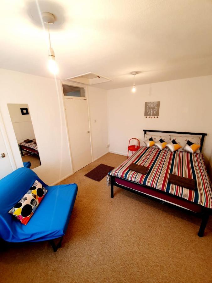 Rayleigh Town Centre 2 Bedroom Apartment מראה חיצוני תמונה